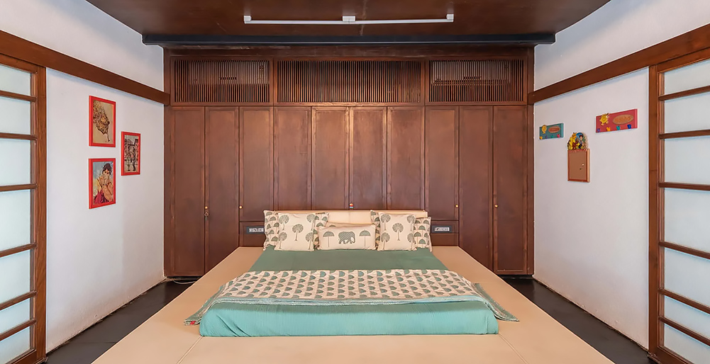Villa Shashwat - Minimalist bedroom design